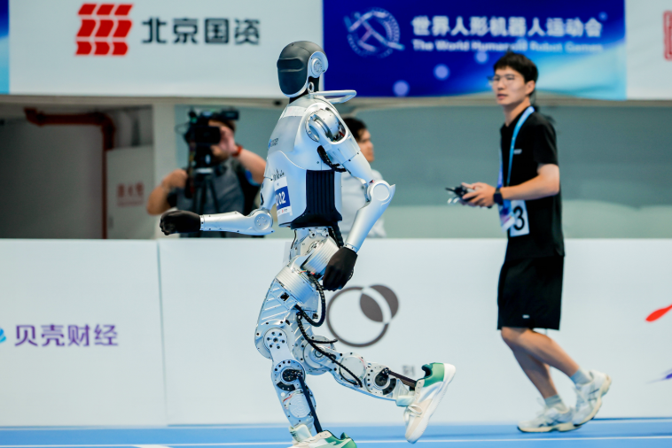 優寶特機器人的進化：攀得過泰山臺階，也征得了世界賽道